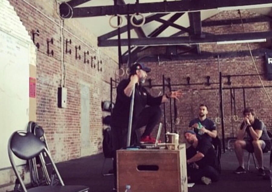 The Balance Method Running Mechanics Seminar – London 2015 Paul DeAngelis teaching running mechanics and movement assessment to coaches in London, England in 2015